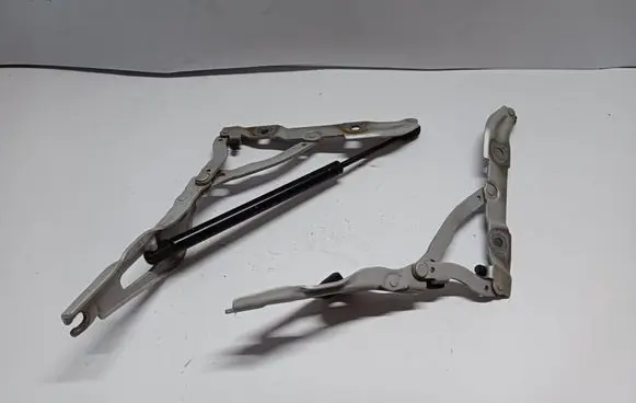 BMW 3 E90 E91 Tailgate/trunk/boot hinge 7060627 7060628 ES03