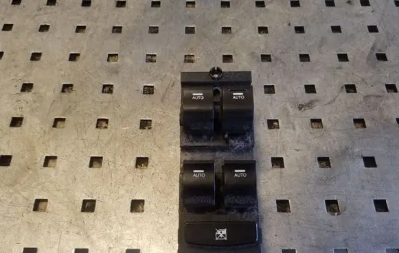Hyundai i40 Electric window control switch 39R4901410 935703Z050 39R4951000