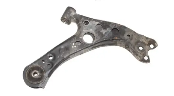 Toyota Prius (XW50) Front lower control arm/wishbone