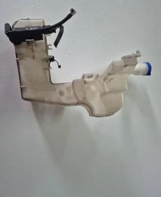 Peugeot 508 Windshield washer fluid reservoir/tank 9686672880