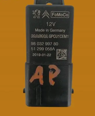 Audi A4 S4 B6 8E 8H Other relay 9803299780