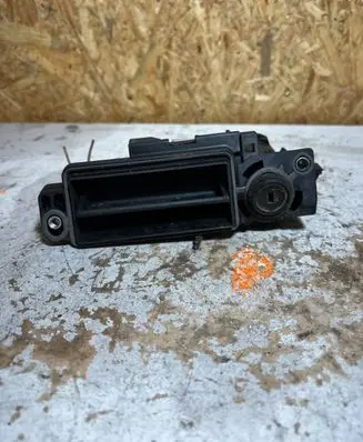 Mercedes-Benz E W211 Tailgate/trunk/boot exterior handle A2037500693 708000620
