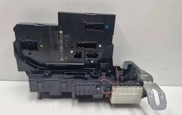 Mercedes-Benz C W204 SAM control unit A2049006301 2049006301 5DK00922514