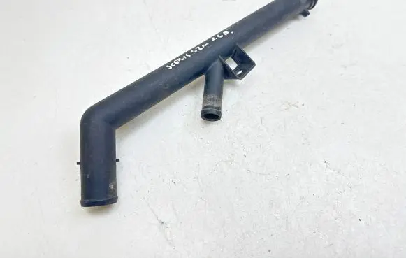 Renault Scenic I Engine coolant pipe/hose 8200134513