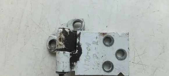 Mercedes-Benz Vito Viano W638 Front door upper hinge