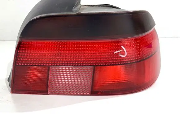 BMW 5 E39 Rear/tail lights 8358032