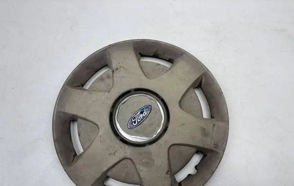 Ford Galaxy R15 wheel hub/cap/trim 7M5601147A