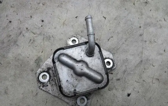 Toyota Auris E180 Engine oil radiator 11111