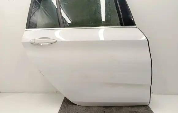 BMW 2 F46 Rear door 