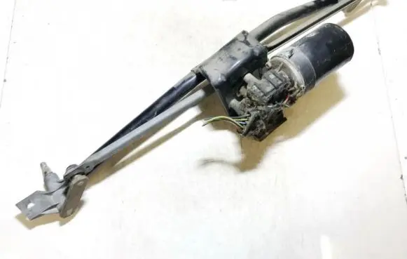 Audi 80 90 S2 B4 Front wiper linkage and motor 
