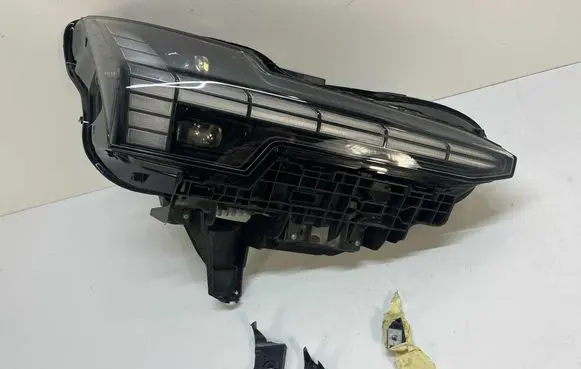 Volvo EX30 Headlight/headlamp 80000628 20240131