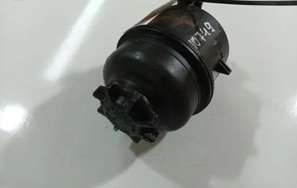 Saab 9-5 Power steering fluid tank/reservoir 
