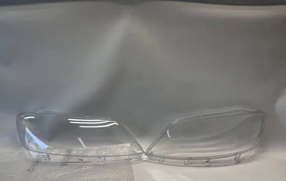 Seat Alhambra (Mk2) Headlight lense 1305630882 305630882