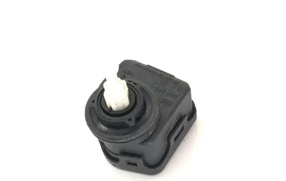 Volkswagen Golf IV Headlight level adjustment motor 1J0941295C
