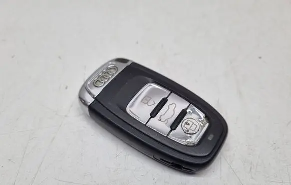 Audi A4 S4 B8 8K Ignition key/card 