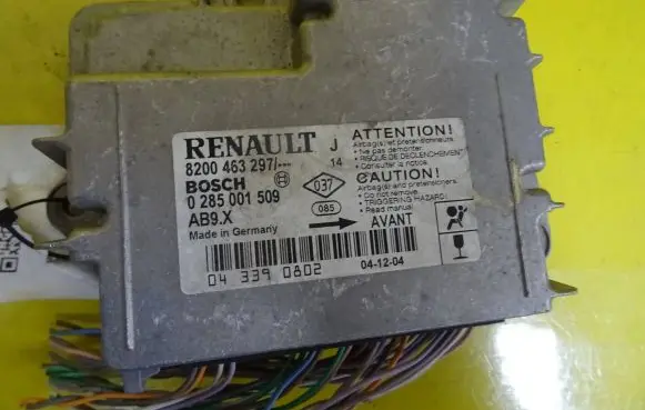 Renault Modus Airbag control unit/module 8200463297 0285001509