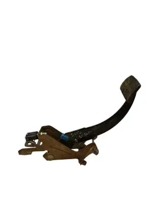 Subaru Outback (BS) Brake pedal