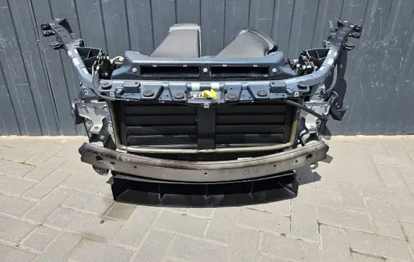 Maserati Levante Front piece kit 