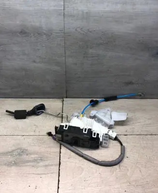 Mercedes-Benz E W212 Front door lock A2127230208
