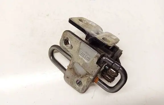 Peugeot RCZ Front door upper hinge ym18401980