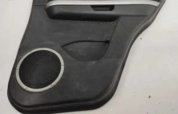 Suzuki Grand Vitara II Rear door card panel trim 8373365J