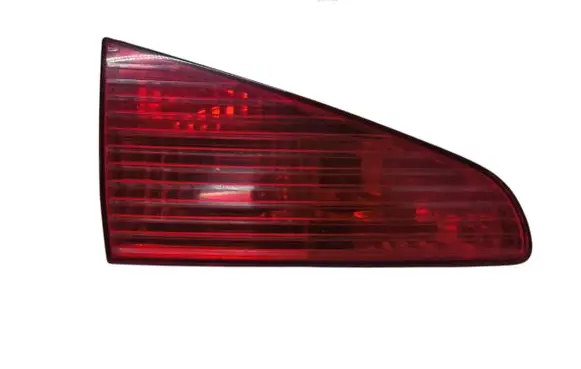 Tailgate rear/tail lights