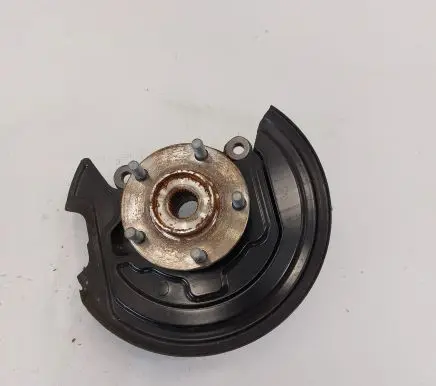 Nissan Leaf II (ZE1) Front wheel hub