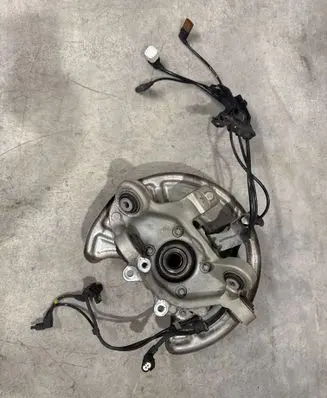 Mercedes-Benz GLC AMG Rear wheel hub A2055461800 A2535460243 A2054230320