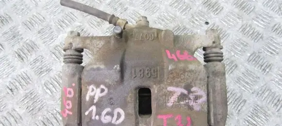 Nissan X-Trail T32 Front brake caliper