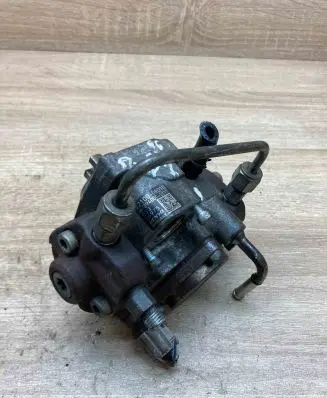 Toyota Avensis T250 Fuel injection high pressure pump 221000R010 HU2940000315
