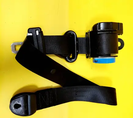 Chrysler Voyager Front seatbelt 4680192