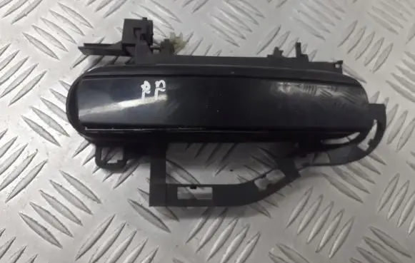 Audi A6 S6 C6 4F Front door exterior handle/bracket 4F0837886