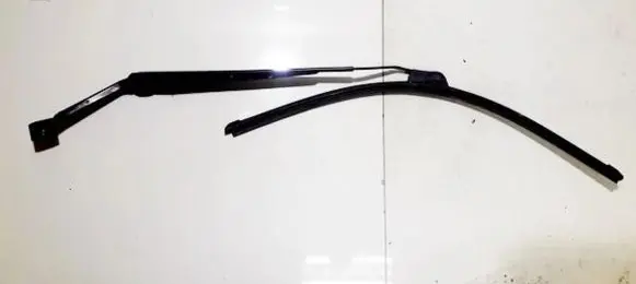 Nissan X-Trail T31 Front wiper blade arm 7913jgrd