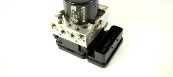 Volkswagen Golf VI ABS Pump 1K0614517DE 1K0907379BJ