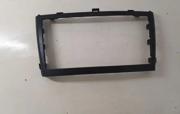 Radio/GPS head unit trim