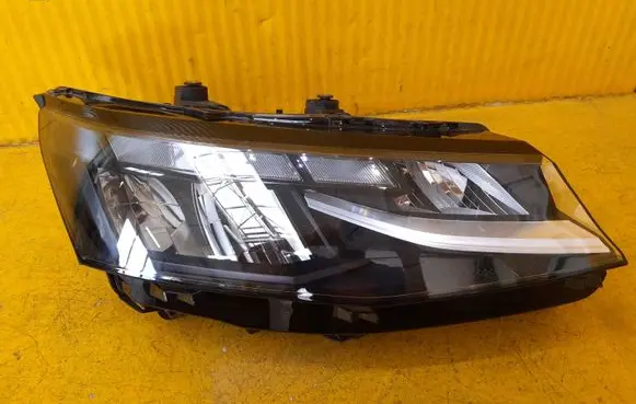 Volkswagen Transporter - Caravelle T7 Headlight/headlamp 7T1941036A