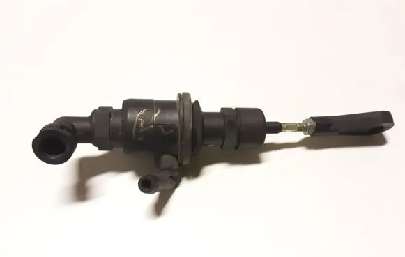 Hyundai ix35 Clutch master cylinder 1GI220223