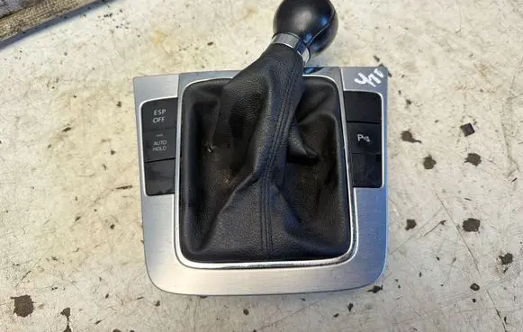 Volkswagen PASSAT B6 Gear shifter surround trim plastic 3C0864263F