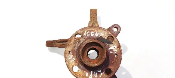 Hyundai Accent Front wheel hub