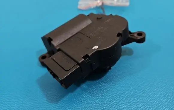 Alfa Romeo Giulietta A/C air flow flap actuator/motor 3093813 IMPRK1570632
