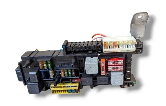 Mercedes-Benz C W204 SAM control unit 5DK011022-40 2045459032
