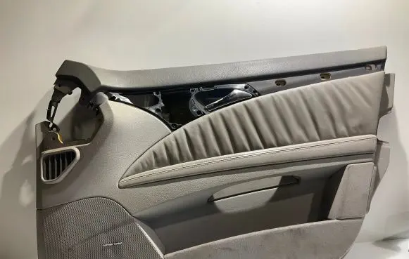 Mercedes-Benz E W211 Front door card panel trim A2117204351 7552161 00007F73