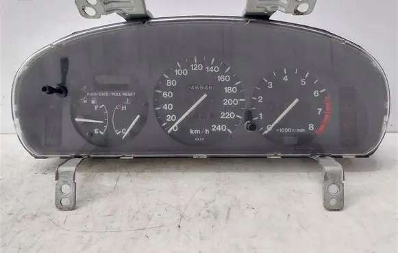 Mazda MX-3 Speedometer (instrument cluster) 