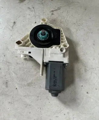 Audi A7 S7 4G Front door window regulator motor 8K0959801B 11420260548 1101919810200