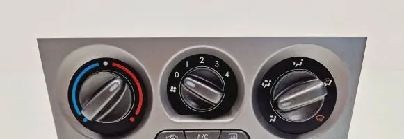 Subaru Forester SG Climate control unit 72311SA030 5027030973