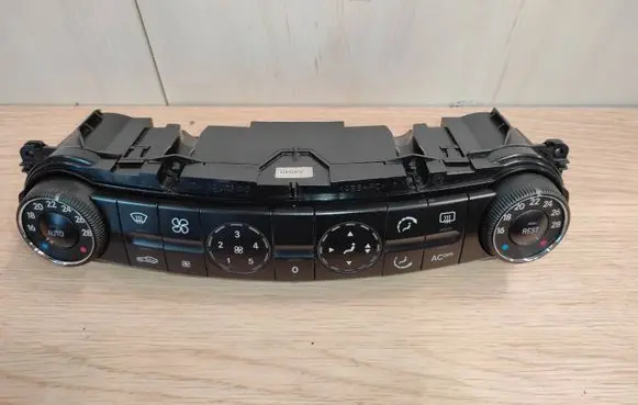 Mercedes-Benz E W211 Climate control unit 2118300385 00072702