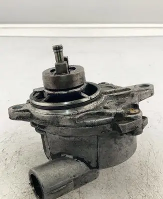 Mercedes-Benz Vito Viano W638 Vacuum pump A6112300165 RE217801 14030358