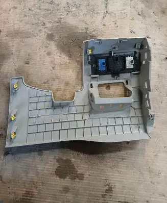 Dashboard lower bottom trim panel