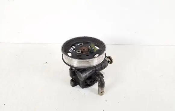 Volkswagen Golf IV Power steering pump 1J0422154