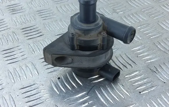 Volkswagen Golf VI Electric auxiliary coolant/water pump 1K0965561L
